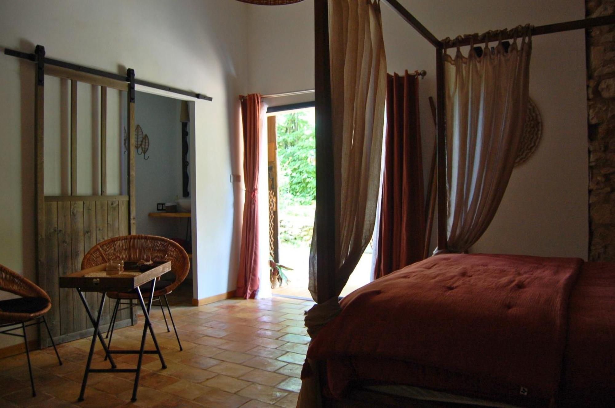 La Bucolique, Chambres Et Jardin D'Hotes Sabran Buitenkant foto