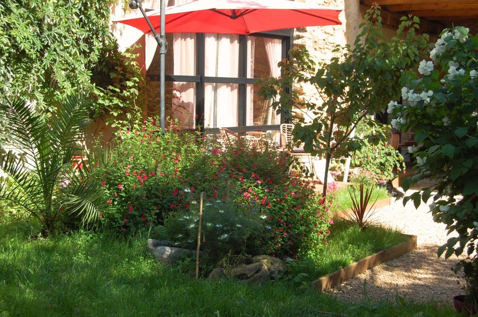 La Bucolique, Chambres Et Jardin D'Hotes Sabran Buitenkant foto
